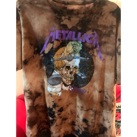 Upcycled Metallica bleached t-shirt - Picture 2 of 8